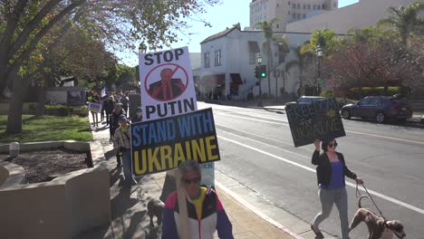 Ukrainian-Peace-Protesters-March-In-The-Streets-Of-Santa-Barbara,-California-To-Protest-Russia'S-War-In-Ukraine