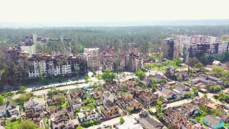 Shocking-Aerial-Of-Vast-Destruction-In-Irpin-Ukraine-Near-Kyiv,-From-Russian-Bombing