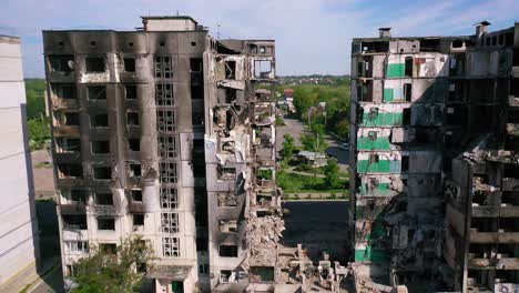 Antena-De-Borodyanka,-Ucrania-Bombardeó-Y-Disparó-Edificios-De-Apartamentos-Donde-Cientos-Fueron-Asesinados-Por-La-Ocupación-Rusa