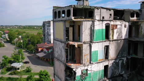 Antena-De-Borodyanka,-Ucrania-Bombardeó-Y-Disparó-Edificios-De-Apartamentos-Donde-Cientos-Fueron-Asesinados-Por-La-Ocupación-Rusa