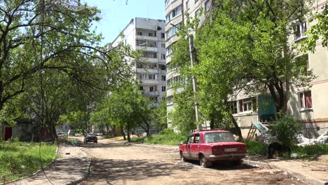 Apartamentos-Destruidos-En-El-Distrito-Saltivka-De-Kharkiv-Como-Resultado-De-Bombardeos-Rusos,-Ataques-Con-Cohetes-Y-Agresión-Contra-Ucrania