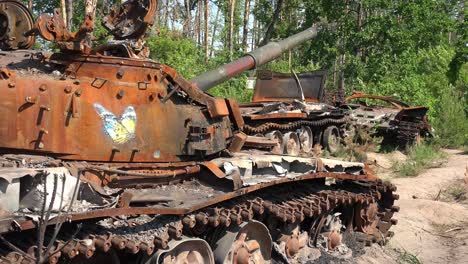 Wrecked-And-Destroyed-Russian-Tanks-Are-Abandoned-Along-A-Roadside-Following-Russia'S-Hasty-Retreat-From-Ukraine-During-The-Summer-Offensive-There