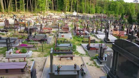 Aerial-Of-A-Civilian-Cemetery-Or-Graveyard-With-Many-Graves-Near-Lviv,-Ukraine