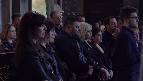 Mourners-Gather-And-Cry-At-The-Coffin-Of-A-Dead-Ukrainian-Soldier-During-A-Funeral-Service-In-Lviv,-Ukraine