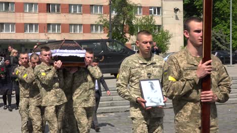 A-Military-Funeral-Procession-And-Funeral-Takes-Place-At-A-Cemetery-In-Lviv,-Ukraine