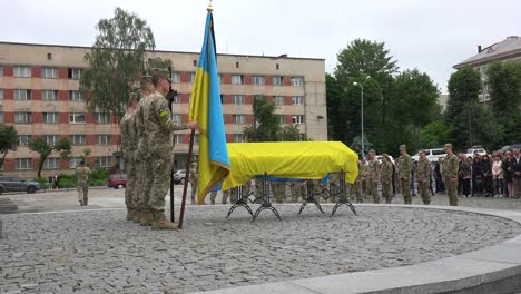 A-Military-Funeral-Procession-And-Funeral-Takes-Place-At-A-Cemetery-In-Lviv,-Ukraine