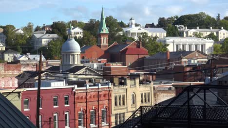 Good-Establishing-Shot-Of-Staunton,-Virginia-A-Quaint-Appalachian-Town-Suggests-Small-Town-Usa