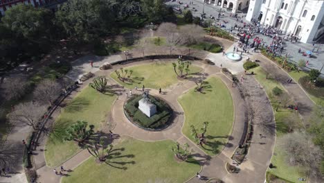 Gute-Antenne-über-New-Orleans,-Louisiana-Jackson-Square-Und-Die-St.-Louis-Kathedrale