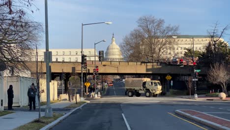 Tropas-De-La-Guardia-Nacional-Patrullan-El-Capitolio-De-Washington-Dc-Tras-La-Insurrección-Y-Los-Disturbios-De-Trump,-Antes-De-La-Inauguración