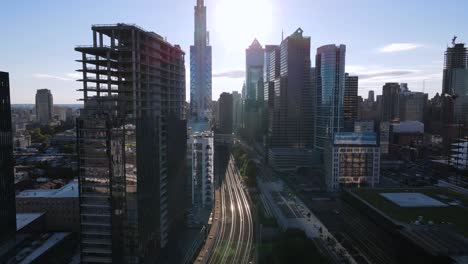 Excellent-Aerial-View-Moving-Through-Skyscrapers-In-Philadelphia,-Pennsylvania