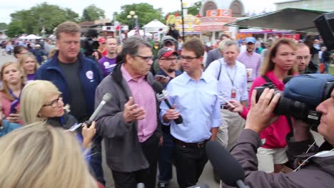 Evento-De-Campaña-Del-Partido-Republicano-Para-El-Presidente-Estadounidense-Que-Conduce-Al-Caucus-De-Iowa-Con-El-Gobernador-Rick-Perry