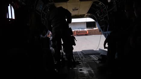 Fuerza-De-Tarea-Conjunta-bravo,-Base-Aérea-Soto-Cano,-Honduras,-A-Pedido-Del-Comando-Sur-De-Estados-Unidos-Fuerza-De-Tarea-Conjunta-haití,-Miembros-Del-Servicio-Desplegados-Para-Apoyar-Los-Esfuerzos-De-Ayuda-Para-El-Pueblo-De-Haití-Después-De-Un-Terremoto