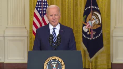 El-Presidente-Joe-Biden-Condena-A-Rusia-Y-A-Valdimir-Putin-Por-Su-Invasión-De-Ucrania-Y-Anuncia-Fuertes-Sanciones-A-Bancos-Y-Otras-Instituciones-En-Conferencia-De-Prensa-De-Emergencia