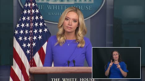 Der-Pressesprecher-Des-Weißen-Hauses,-Kayleigh-Mcenany,-Beantwortet-Eine-Frage-Zur-Einnahme-Des-Covid-Impfstoffs-Durch-Präsident-Trump