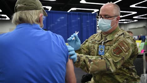 Oregon-National-Guard-Covid-19-Vaccine-Distribution,-Oregon-Convention-Center-Mass-Vaccine-Site,-Portland,-Or