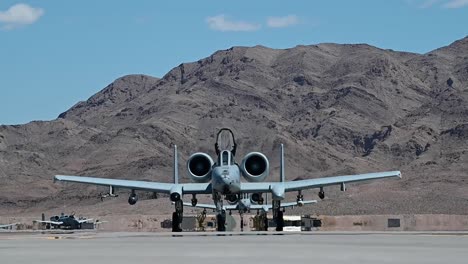 La-Guardia-Nacional-Aérea-De-Michigan-Apoya-Al-107-Escuadrón-De-Combate-A-10-Thunderbolt-Ii&#39;s,-Bandera-Verde-21-06,-Nellis-Afb,-Nv