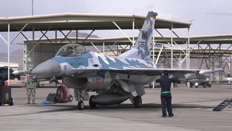 El-Escuadrón-De-Entrenamiento-De-Combate-414-Realiza-Salidas-De-Entrenamiento-De-Combate-Aéreo-De-Bandera-Roja-Desde-La-Base-De-La-Fuerza-Aérea-De-Nellis,-Nv