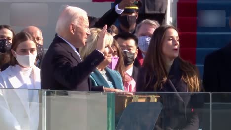 El-Presidente-De-La-Corte-Suprema,-John-Roberts,-Administra-El-Juramento-Al-Presidente-Electo-Joe-Biden,-Inauguración