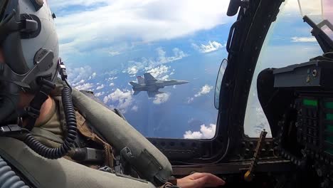 Cockpit-Aufnahmen-Von-Marine-Corp-Aviation-Vmfa-232-Flugbetrieb-Und-Luftmanövern-Auf-Dem-Luftwaffenstützpunkt-Andersen-In-Guam