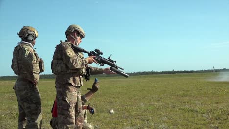 Guardia-Nacional-Aérea-De-Georgia,-116-Escuadrón-De-Las-Fuerzas-De-Seguridad-M203-Entrenamiento-Con-Armas-Lanzagranadas,-Elgin-Afb,-Florida