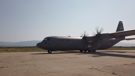 Cámara-Lenta-De-La-Preparación-Militar-Estadounidense-Para-El-Verano-Tracio,-Un-Ejercicio-De-Entrenamiento-Militar-Conjunto-Con-Las-Fuerzas-Armadas-Búlgaras