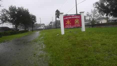 Tormenta-Dañe-La-Estela-De-Los-Fuertes-Vientos,-El-Clima-Tropical-Y-El-Desastre-Natural-Del-Huracán-Ian-En-Bradenton,-Florida