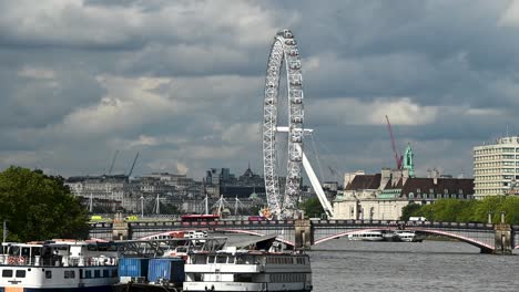 Ojo-De-Londres-Desde-El-Puente-De-Lambeth,-Londres,-Reino-Unido