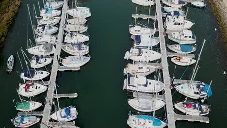 Blick-Nach-Unten-In-Richtung-Hafen-Von-Emsworth,-Havant,-Vereinigtes-Königreich