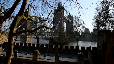 Vista-Del-Puente-De-La-Torre-Desde-La-Torre-De-Londres,-Reino-Unido