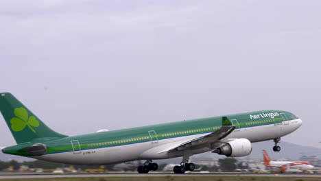 Der-Start-Eines-Airbus-A330-Von-Aer-Lingus-Airways