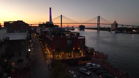 JW-Marriott-hotel-on-waterfront-at-Savannah-River