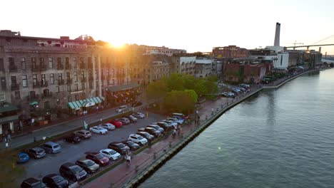 Waterfront-and-River-St-at-Savannah-Georgia