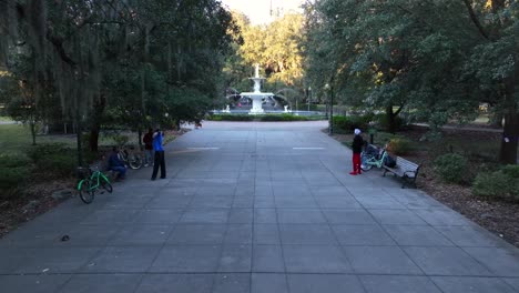 People-enjoy-urban-city-park-in-Southern-USA