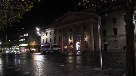 Fotografía-Amplia-De-Tiendas-De-Campaña-En-La-Calle-O&#39;Connell-Frente-Al-GPO-De-Dublín-Por-La-Noche,-Esto-Fue-Una-Protesta-O-Una-Huelga-De-Hambre