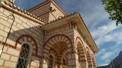 Iglesia-De-La-Panagia-En-La-Antigua-Corinto-Durante-La-Hora-Dorada