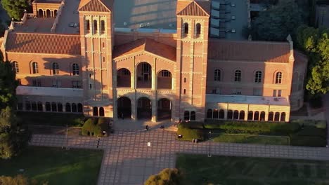 Vista-Aérea-De-Royce-Hall,-Campus-De-Westwood-De-Ucla