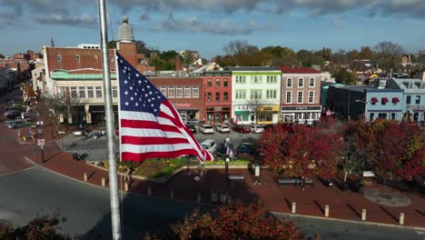 Bandera-Americana-A-Media-Asta,-Media-Asta