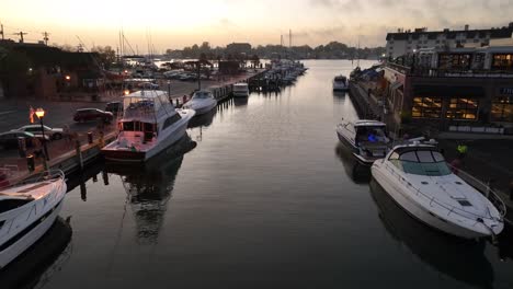 Barcos-En-Puerto-En-El-Puerto-De-Annapolis