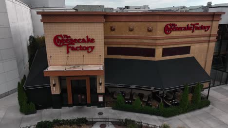 Cheesecake-Factory-restaurant