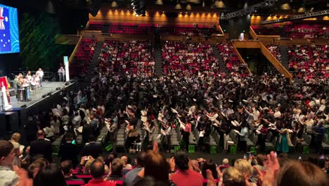 Brisbane-Libera-La-Acumulación-De-Ciudadanos-Con-Ceremonias-De-Gran-Tamaño-Debido-A-La-Pandemia-De-Covid-19-En-El-Gran-Salón,-Centro-De-Convenciones-Y-Exposiciones-De-Brisbane-El-Miércoles-14-De-Septiembre-De-2022