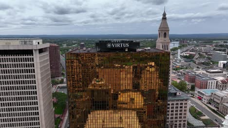 Edificio-De-Socios-De-Inversión-Virtus-En-El-Centro-De-Hartford-Ct