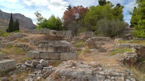 Monumento-A-Babbius-En-La-Ciudad-De-La-Antigua-Corinto