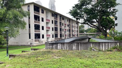 Residential-housing-estate-of-Tiong-Bahru-in-Singapore