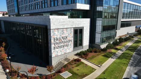 Signo-Del-Hospital-De-La-Universidad-Emory