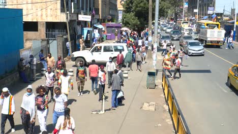 People-arrive-to-Arat-Kilo-celebrating-Adwa-Day,-Addis-Ababa,-Ethiopia