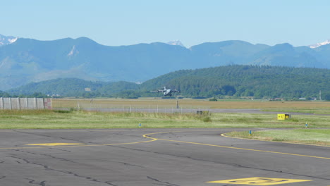 Belgian-Air-Component-A400M-Waving-Goodbye,-Taking-Off-From-Tarbes