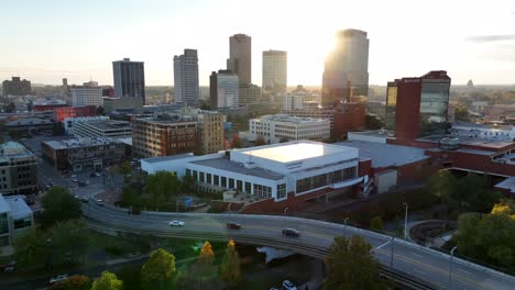 Centro-De-Convenciones-Little-Rock-Ark-Statehouse-Y-Hotel-Marriott