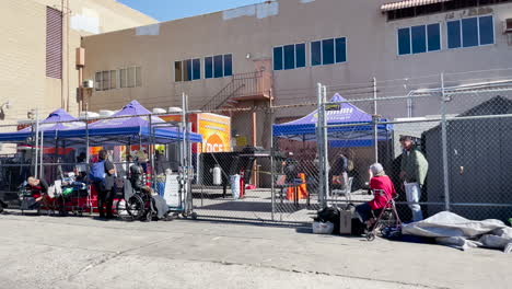 Obdachlose-Leben-In-Zelten-Auf-Den-Straßen-Von-San-Diego,-Kalifornien