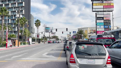 Cars-stopped-at-a-traffic-light-in-Tijuana