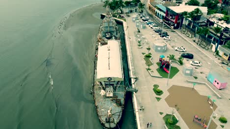 Vista-Aérea-Con-Drone-Del-Barco-Museo-De-Boca-Del-Rio,-Veracruz